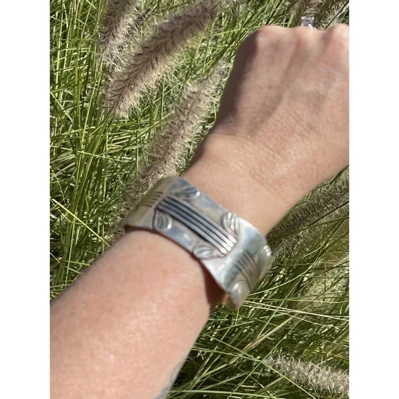 Vintage Navajo Sterling Silver Sleek Lined Bracelet Cuff Signed